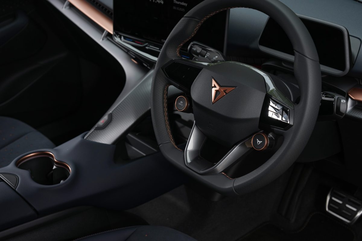 Volkswagen знайшов спосіб врятувати Cupra Tavascan від нових мит ЄС на китайські авто - фото 7