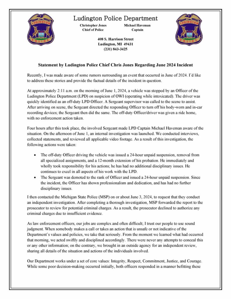 У США поліцейського спіймали п'яним за кермом, але замість арешту він отримав підвищення - фото 3