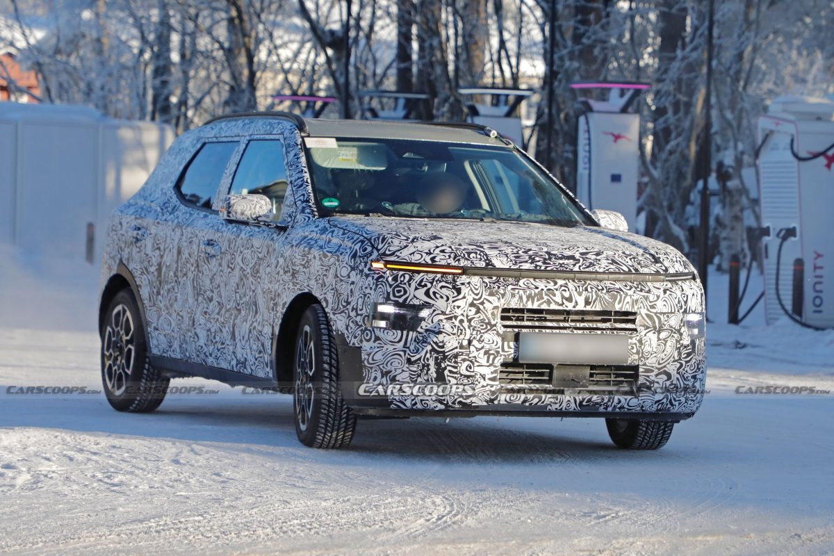 Новий Hyundai Bayon помітили на тестах: кросовер стане більшим і отримає повноцінний гібрид - фото 1