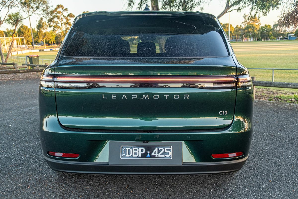 Тест-драйв Leapmotor C10 REEV: чи вартий уваги гібрид, що обіцяє 1150 км ходу? - фото 2