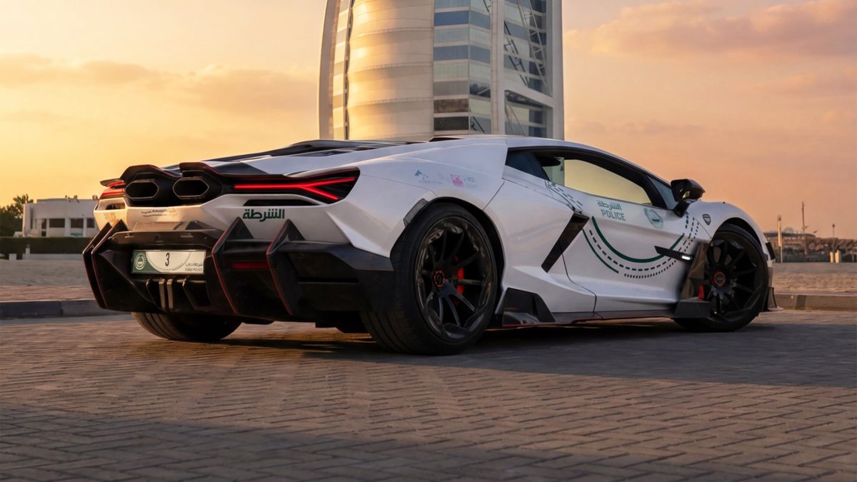 Автопарк поліції Дубаю поповнився ексклюзивним Lamborghini Revuelto від Mansory - фото 1