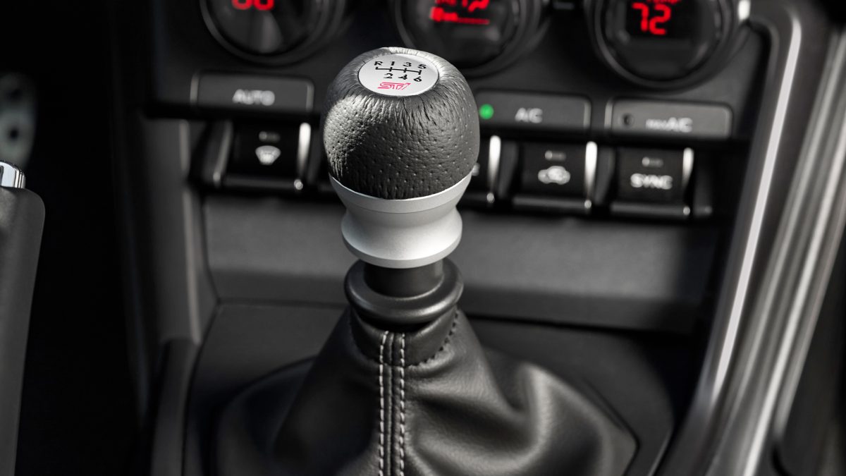 Надія для ентузіастів: Subaru може повернути механічну коробку передач у свої кросовери - фото 1