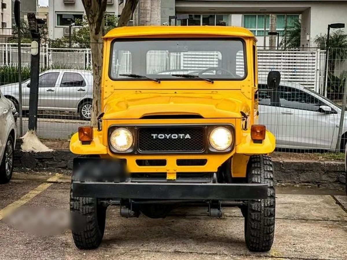 Унікальна «капсула часу»: продається Toyota Land Cruiser 1989 року з пробігом 34 тис. км та двигуном Mercedes - фото 2