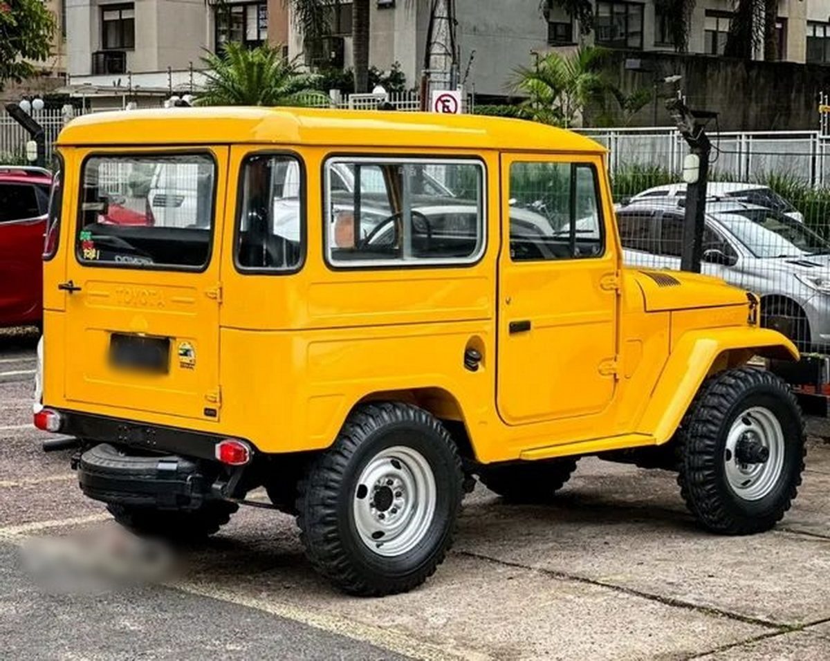 Унікальна «капсула часу»: продається Toyota Land Cruiser 1989 року з пробігом 34 тис. км та двигуном Mercedes - фото 4