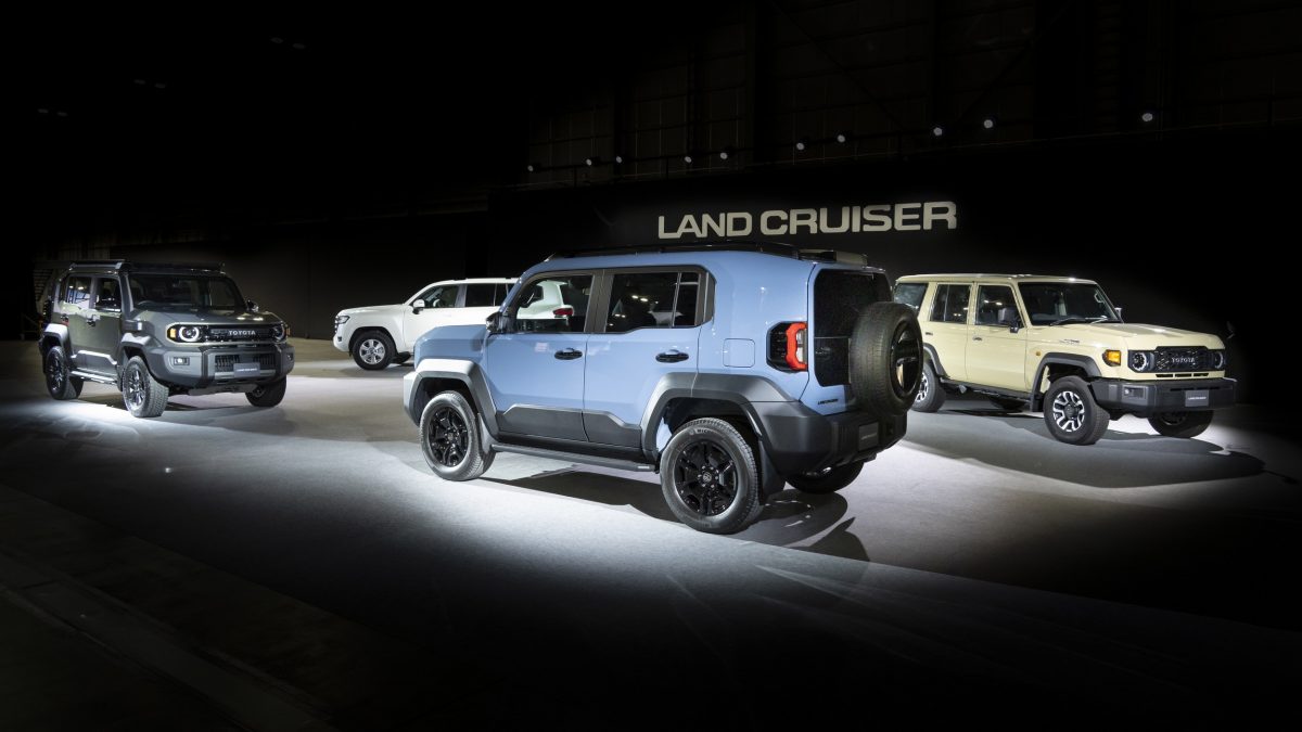 Toyota Land Cruiser FJ: подробиці про двигуни та терміни виходу «молодшого» позашляховика - фото 4