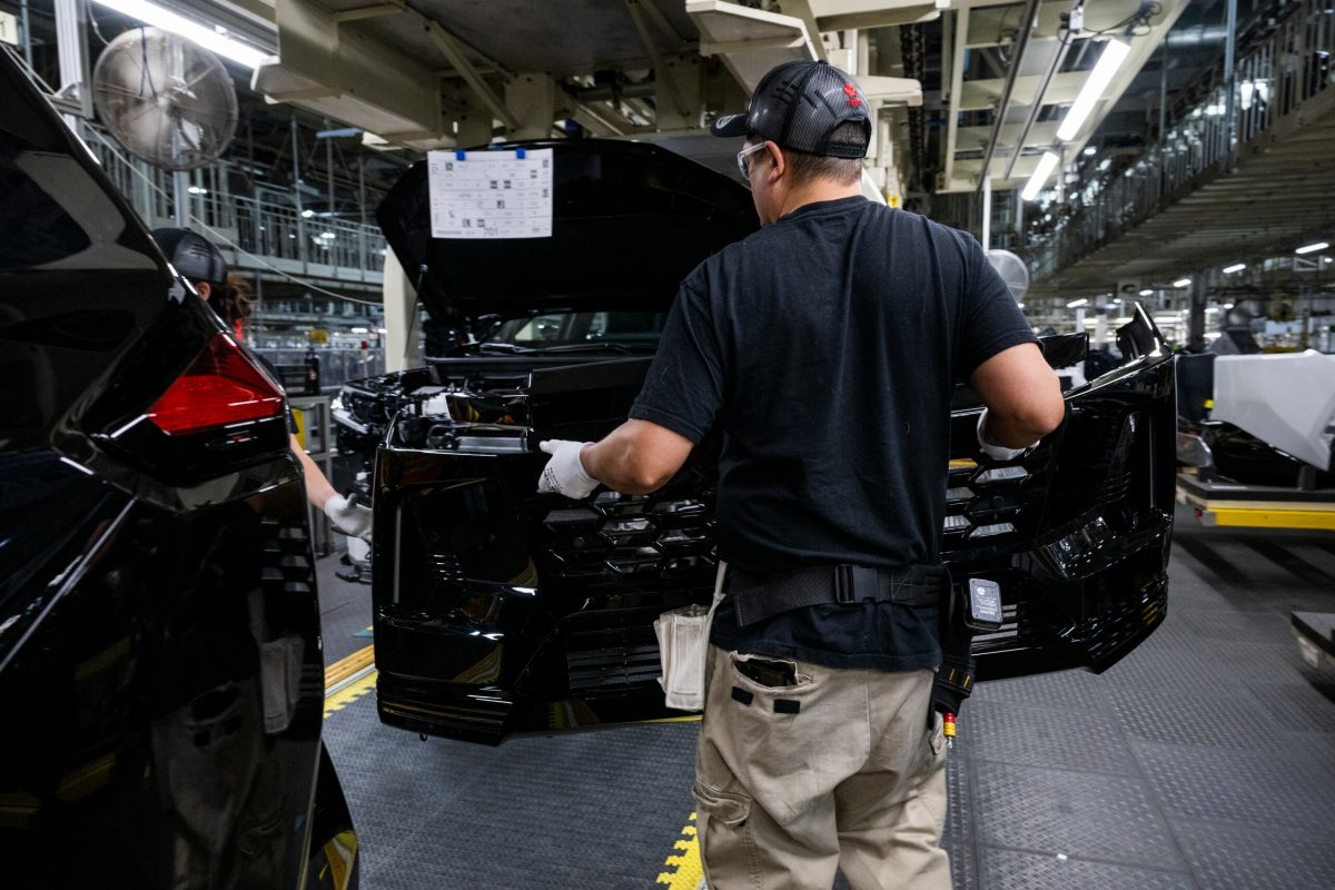 Toyota запустила виробництво нового RAV4: тільки гібриди та мільярдні інвестиції - фото 5