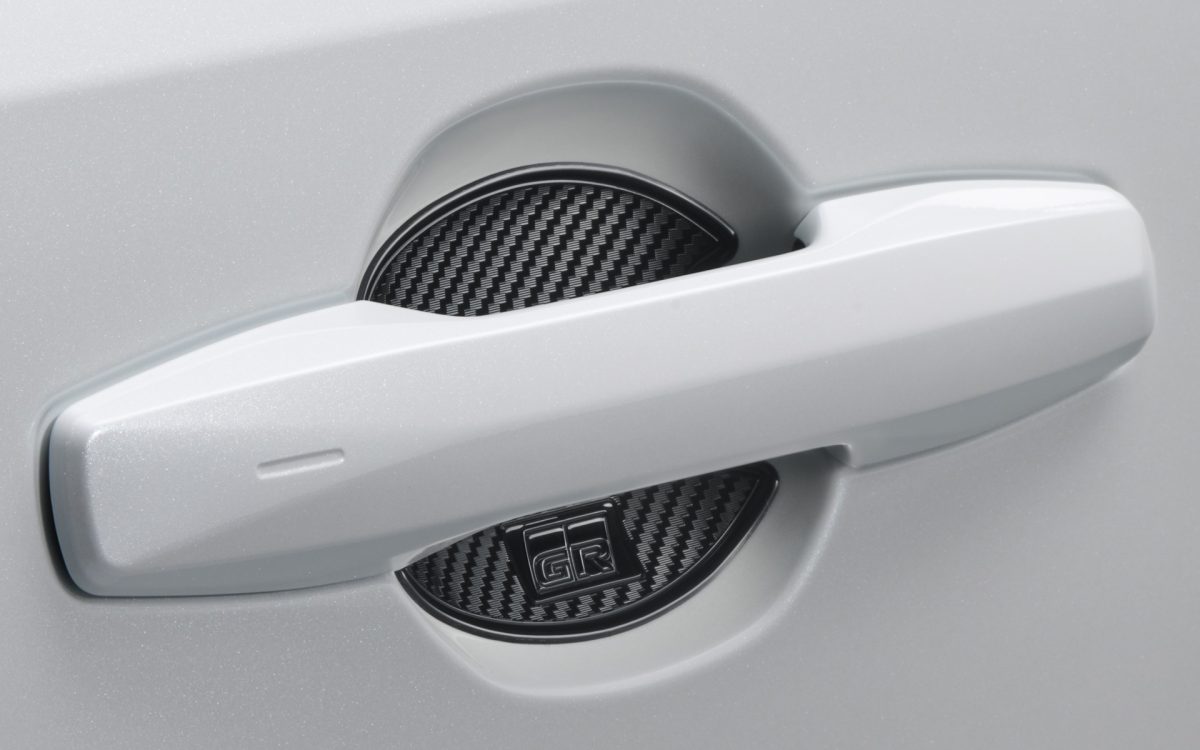 Toyota RAV4 2026 отримала новий спортивний пакет від TRD: що змінилося - фото 7