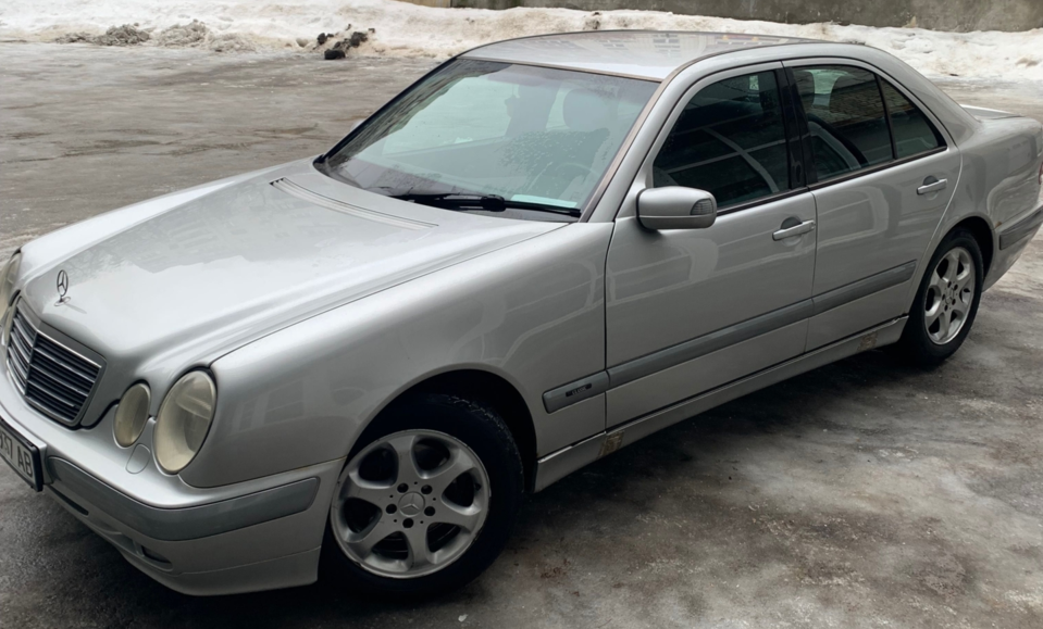 Капсула часу: Mercedes W210 з пробігом 27 тис. км