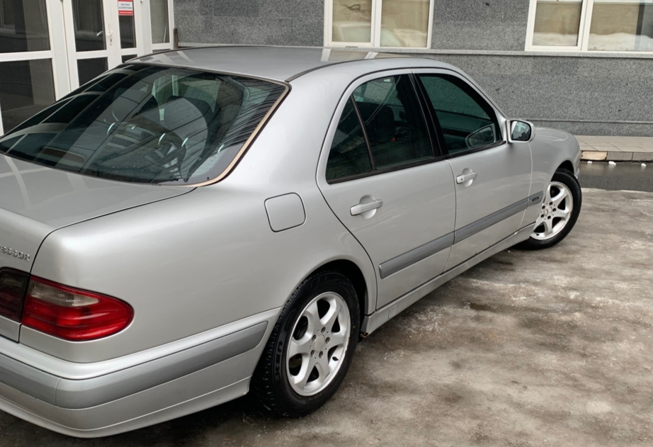 Капсула часу: Mercedes W210 з пробігом 27 тис. км