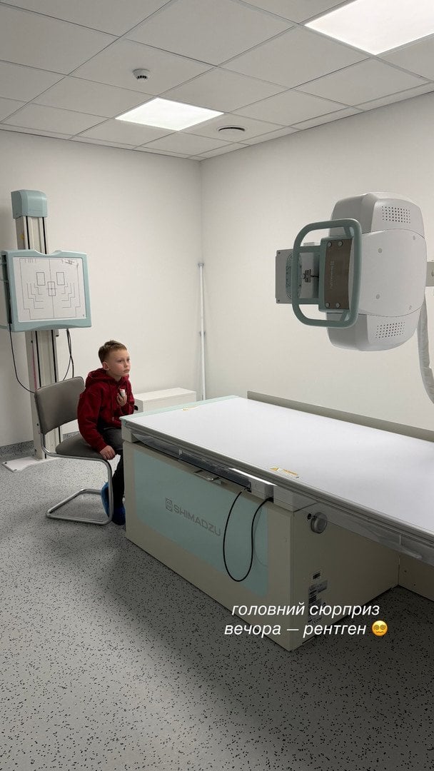 Син Анни Кошмал у лікарні / © instagram.com/smorkovkina