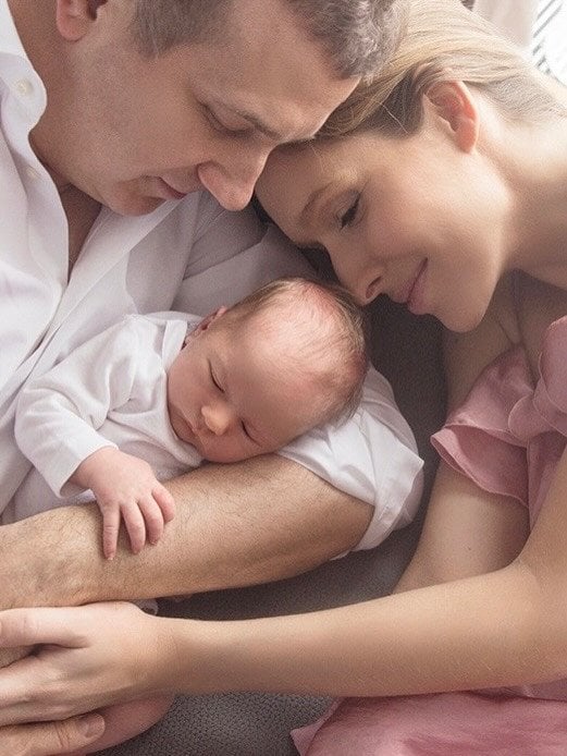 Катерина Осадча та Юрій Горубнов з сином / © instagram.com/kosadcha