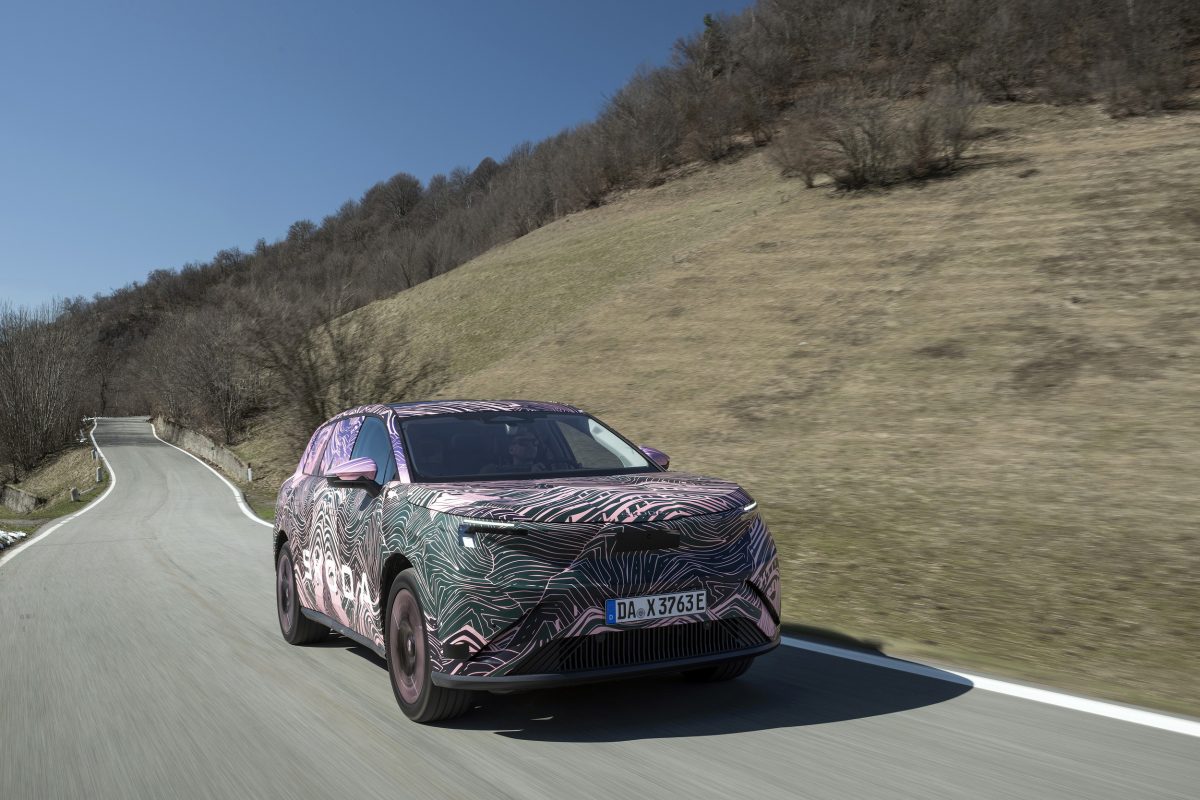 Skoda розкриває деталі флагманського електрокросовера Peaq: три ряди сидінь та понад 600 км запасу ходу - фото 7