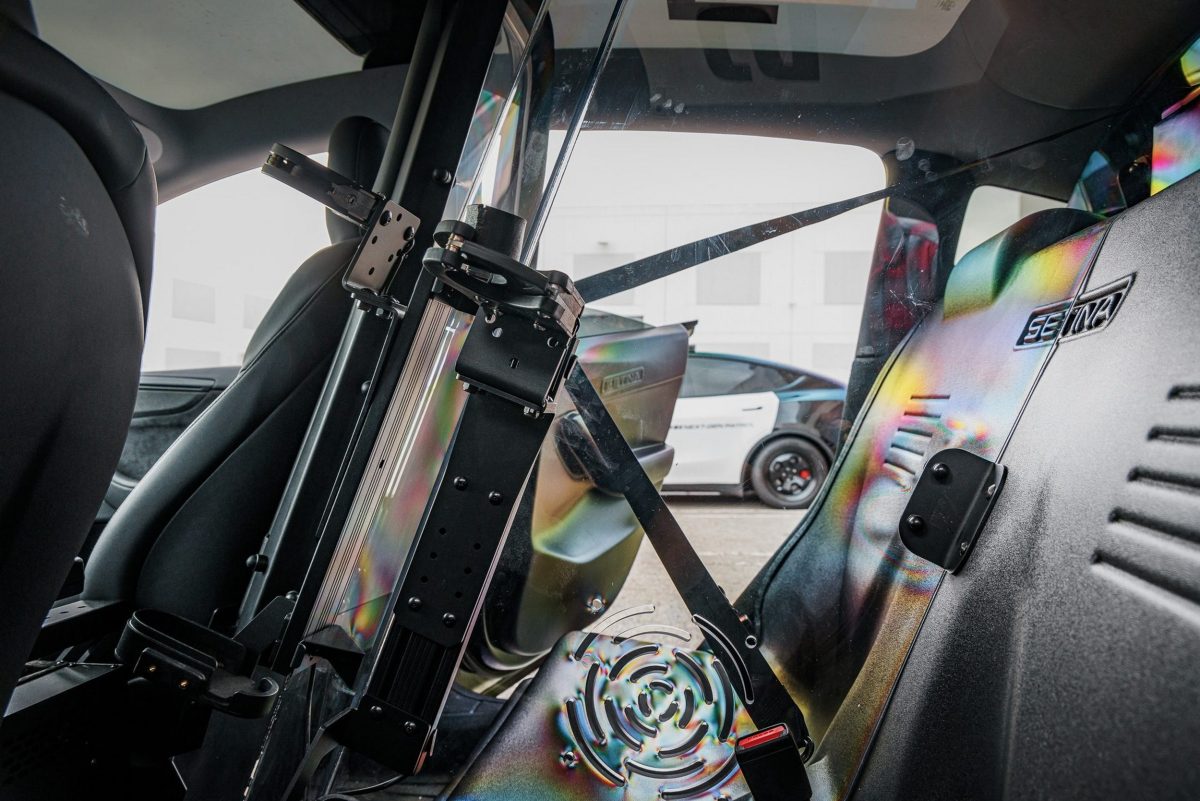 Поліція Техасу першою у світі отримала патрульну версію оновленої Tesla Model Y 2026 - фото 7