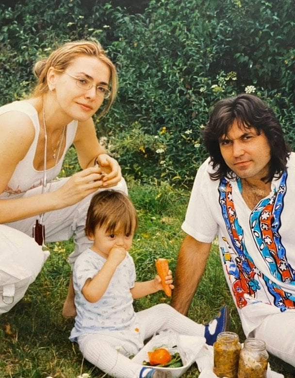 Ольга Сумська, Віталій Борисюк та їхня донька Ганна / © instagram.com/olgasumska