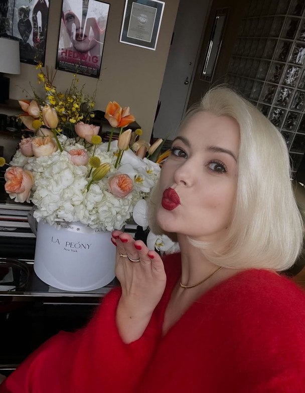 Міка Ньютон / © instagram.com/mikanewton