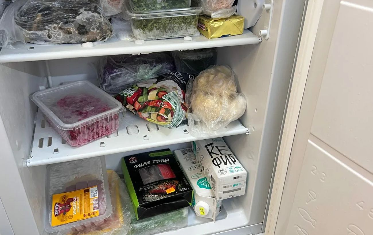 Експерти порадили простий лайфхак, який допоможе зберігати овочі і зелень у холодильнику без псування