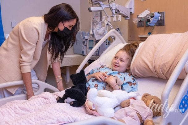 Меган Маркл у лікарні Лос-Анджелеса, фото: instagram.com/childrensla