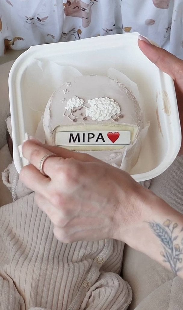 Володимир Черняк та його дружина назвали доньку Мірою / © instagram.com/cherniak_vv