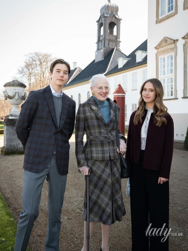 Принц Вінсент, королева Маргртете II і принцеса Жозефіна / © Данська королівська родина/Instagram