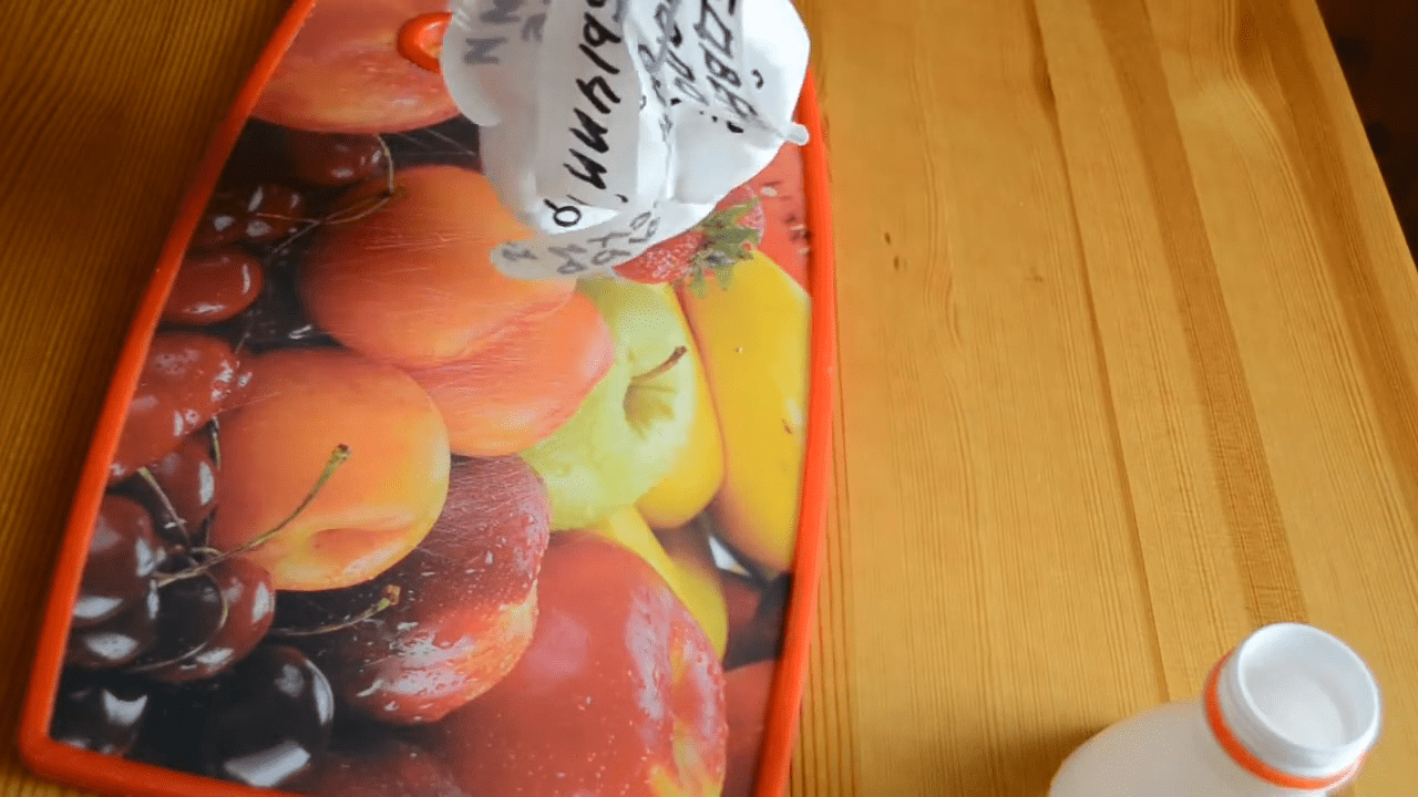 Городники розповіли, як швидко зробити маркер для томатів