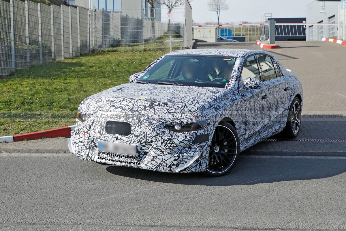 Новий Mercedes-AMG E-Class EQ помітили на тестах: класичний дизайн та понад 900 кінських сил - фото 7