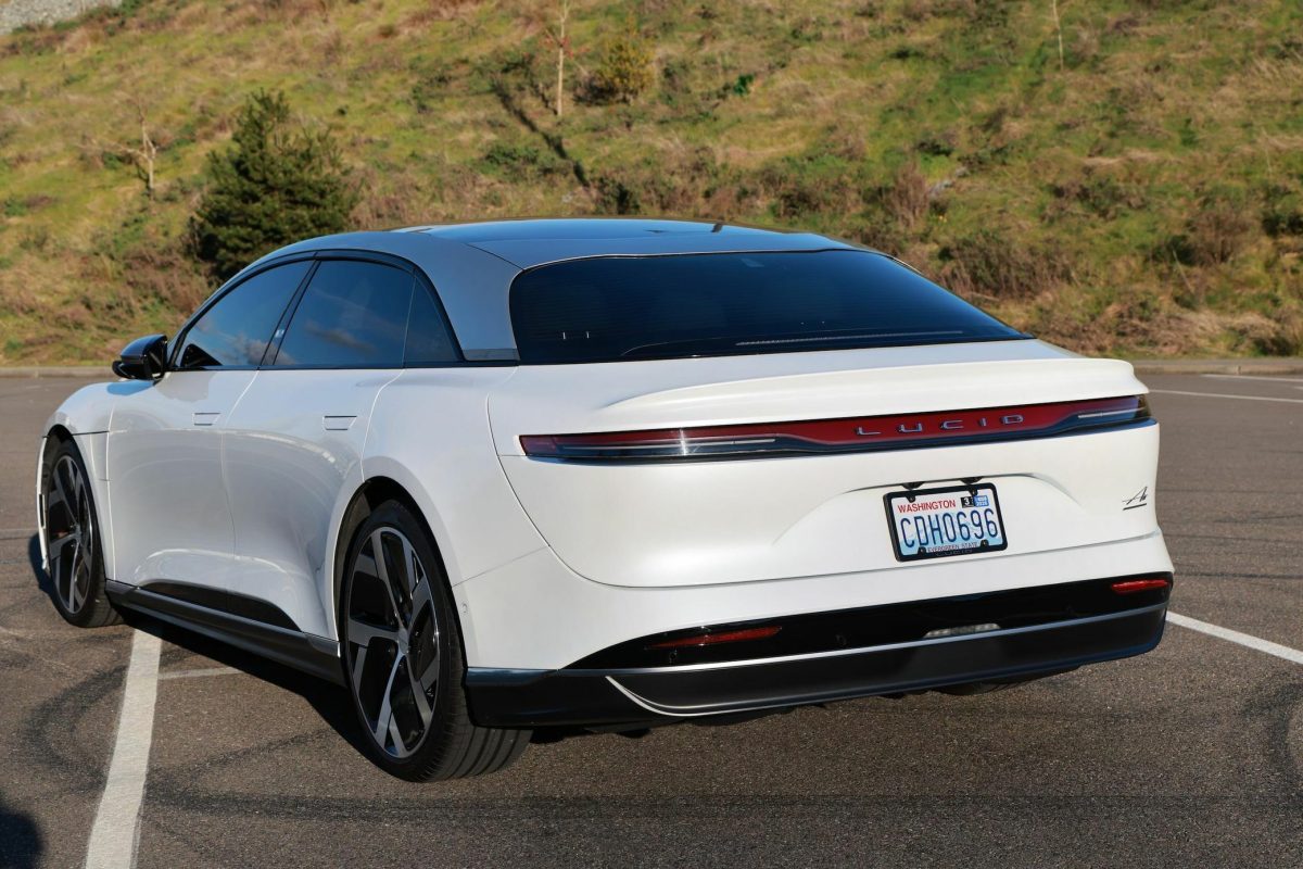 Шалена втрата вартості: розкішний електромобіль Lucid Air знецінився на понад $100 000 після одного власника - фото 1