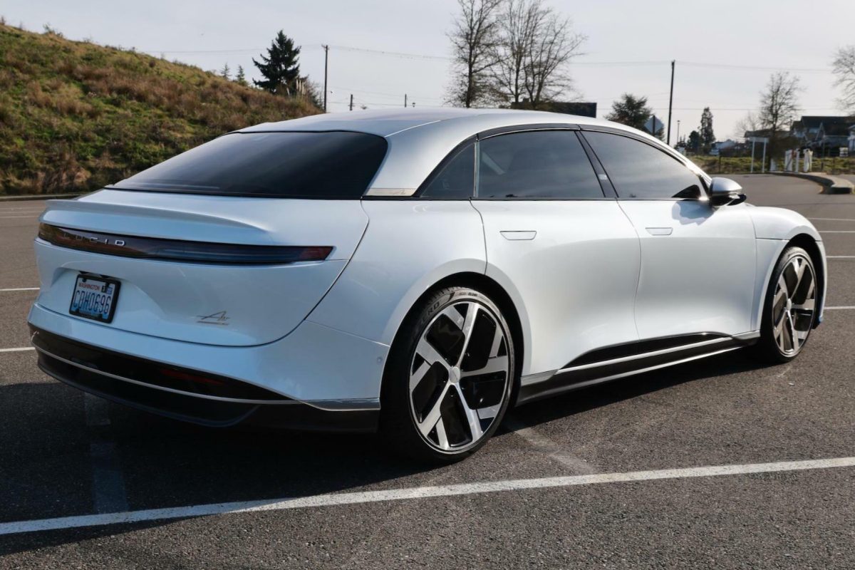 Шалена втрата вартості: розкішний електромобіль Lucid Air знецінився на понад $100 000 після одного власника - фото 7