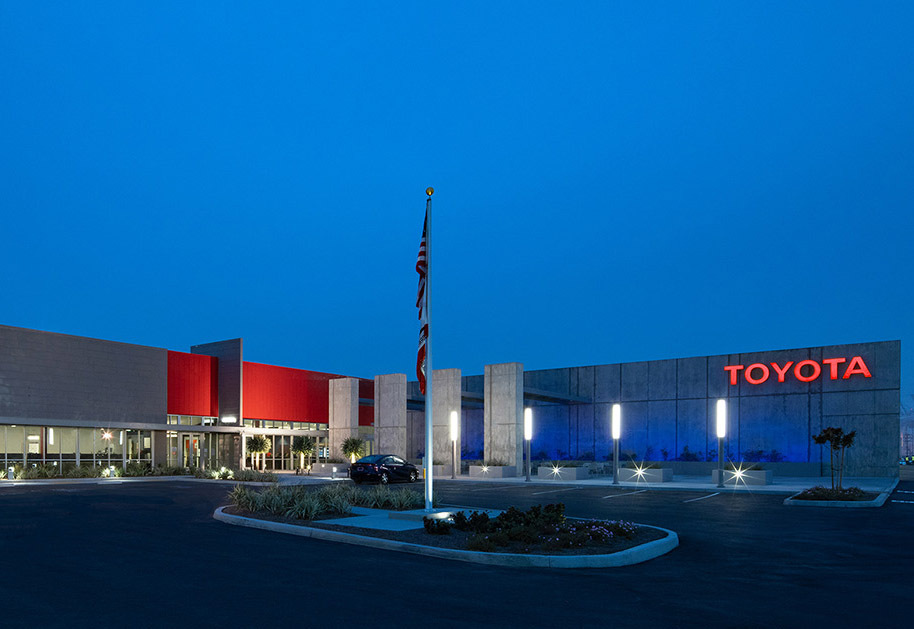 Конфлікт на Близькому Сході б'є по автоіндустрії: як зростання цін на нафту та логістику вплине на ринок - фото 2