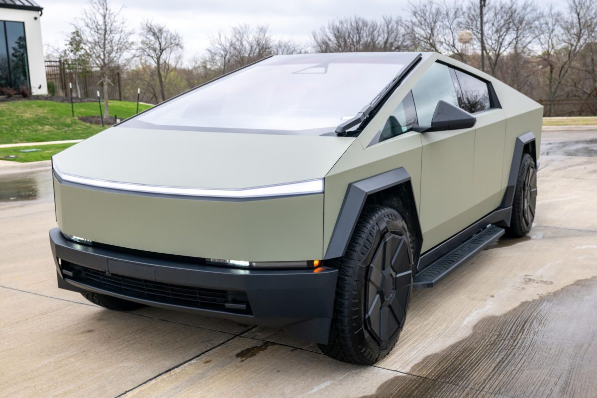 Найрідкісніший Tesla Cybertruck стрімко втрачає в ціні: чому версія RWD розчарувала ринок - фото 1