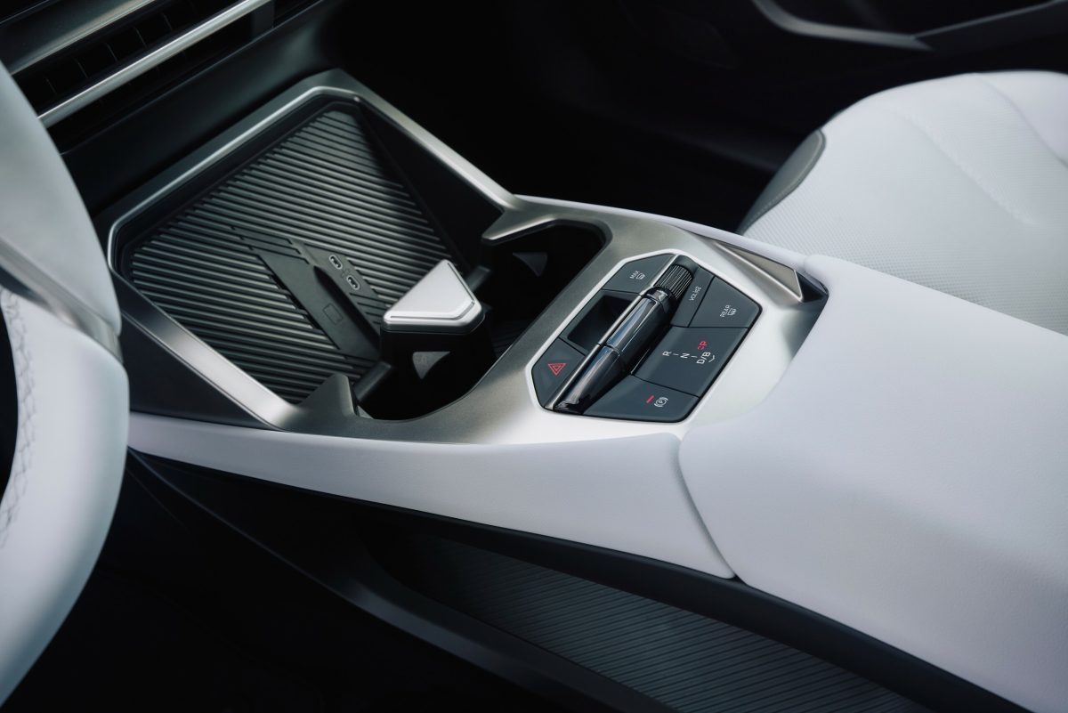 Ажіотаж навколо нового BMW iX3: зібрано понад 50 тисяч замовлень - фото 6