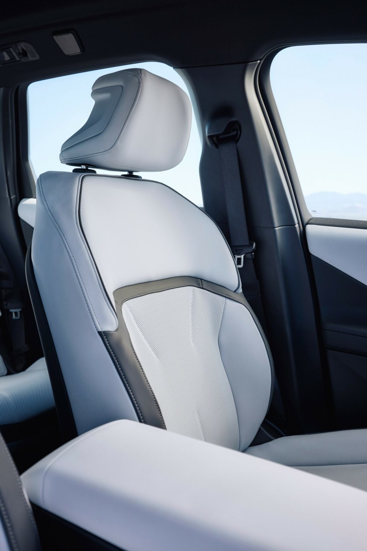 Ажіотаж навколо нового BMW iX3: зібрано понад 50 тисяч замовлень - фото 7