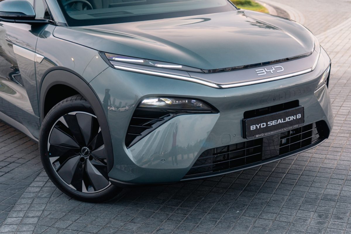 Огляд BYD Sealion 8: Гібридний 7-місний SUV, який змусить нервувати європейців та Tesla - фото 1