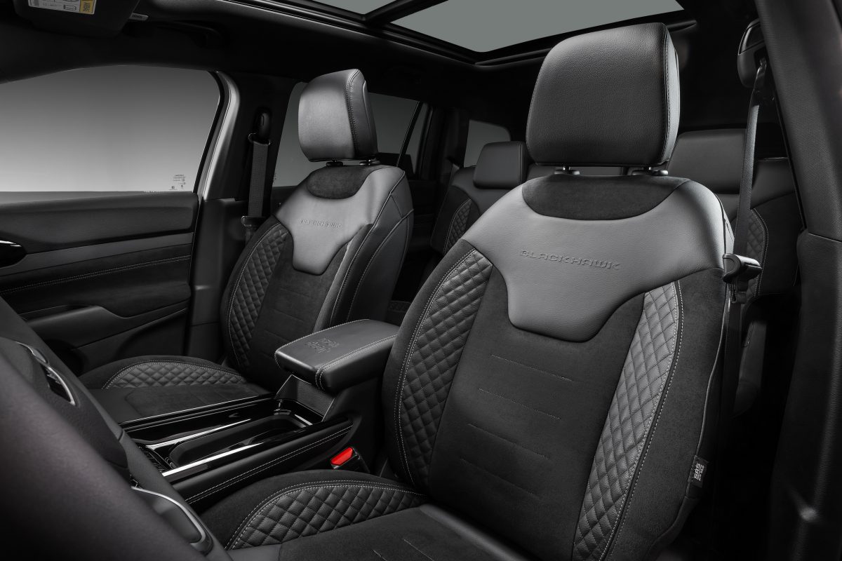 Оновлений Jeep Commander: свіжий дизайн, потужні двигуни та заводська броньована версія - фото 6