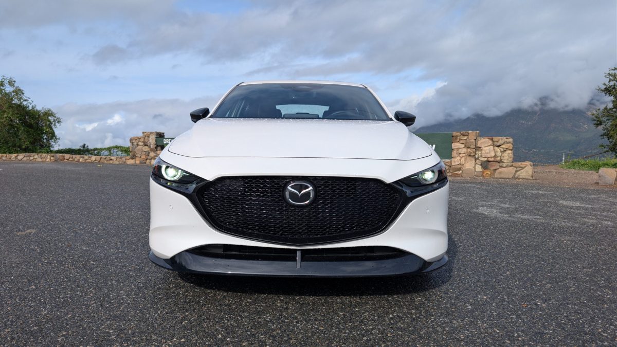 Тест-драйв Mazda3 Turbo Hatchback 2026: тихий хижак серед гарячих хетчбеків - фото 1