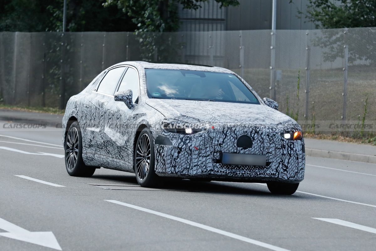 Новий Mercedes-Benz C-Class EQ: розкрито деталі головного конкурента електричного BMW i3 - фото 5