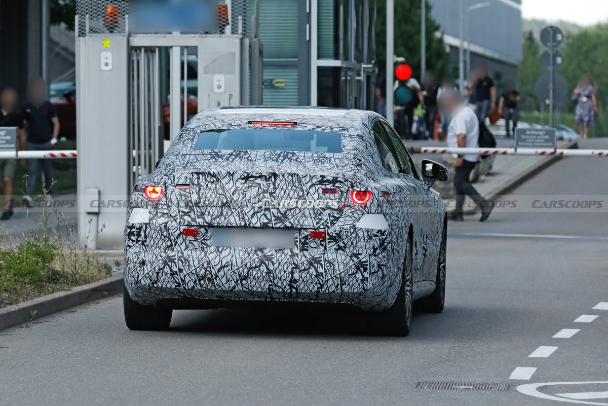 Новий Mercedes-Benz C-Class EQ: розкрито деталі головного конкурента електричного BMW i3 - фото 4