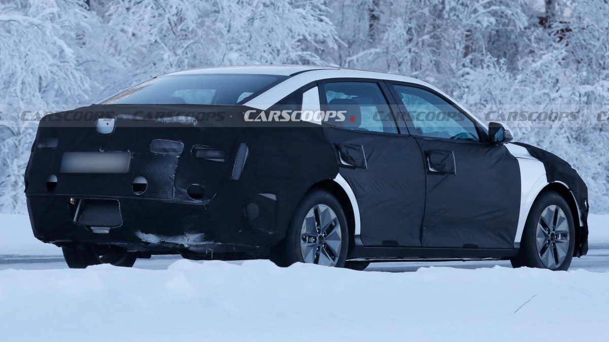 Нова Hyundai Elantra зміниться до невпізнання: деталі восьмого покоління - фото 8