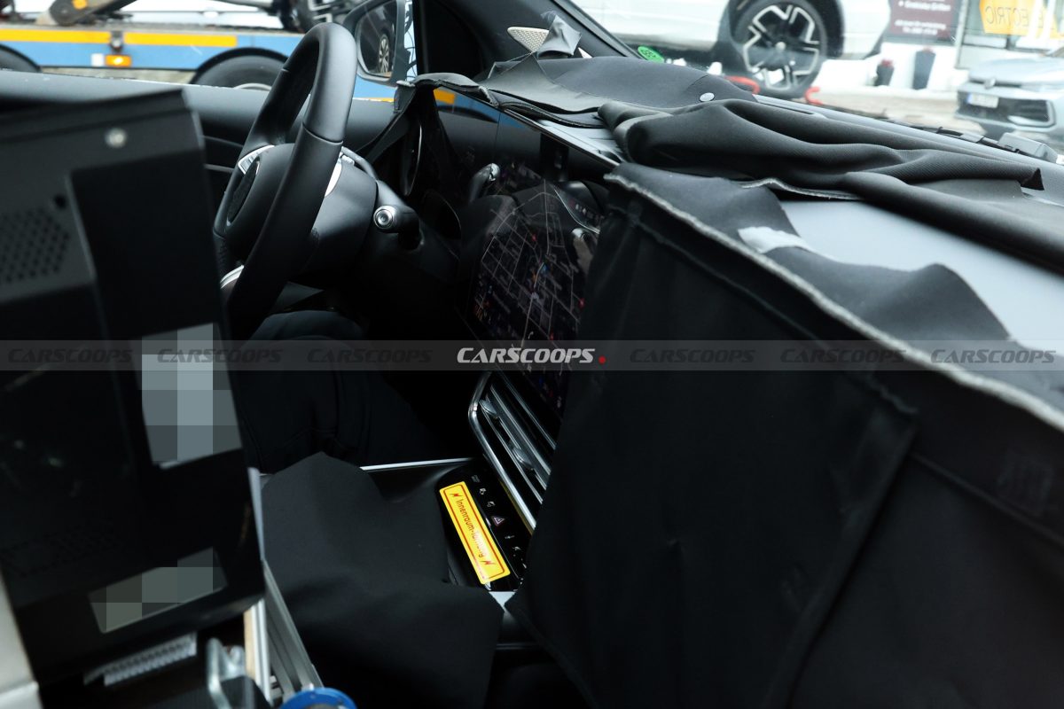 Нове покоління Mercedes-Benz GLA: шпигунські фото та деталі майбутнього електрокросовера - фото 1