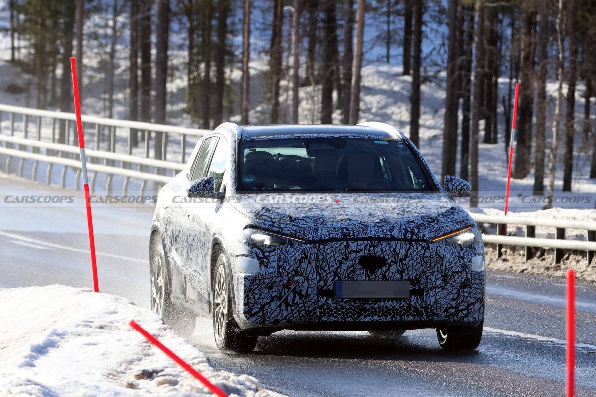 Нове покоління Mercedes-Benz GLA: шпигунські фото та деталі майбутнього електрокросовера - фото 4