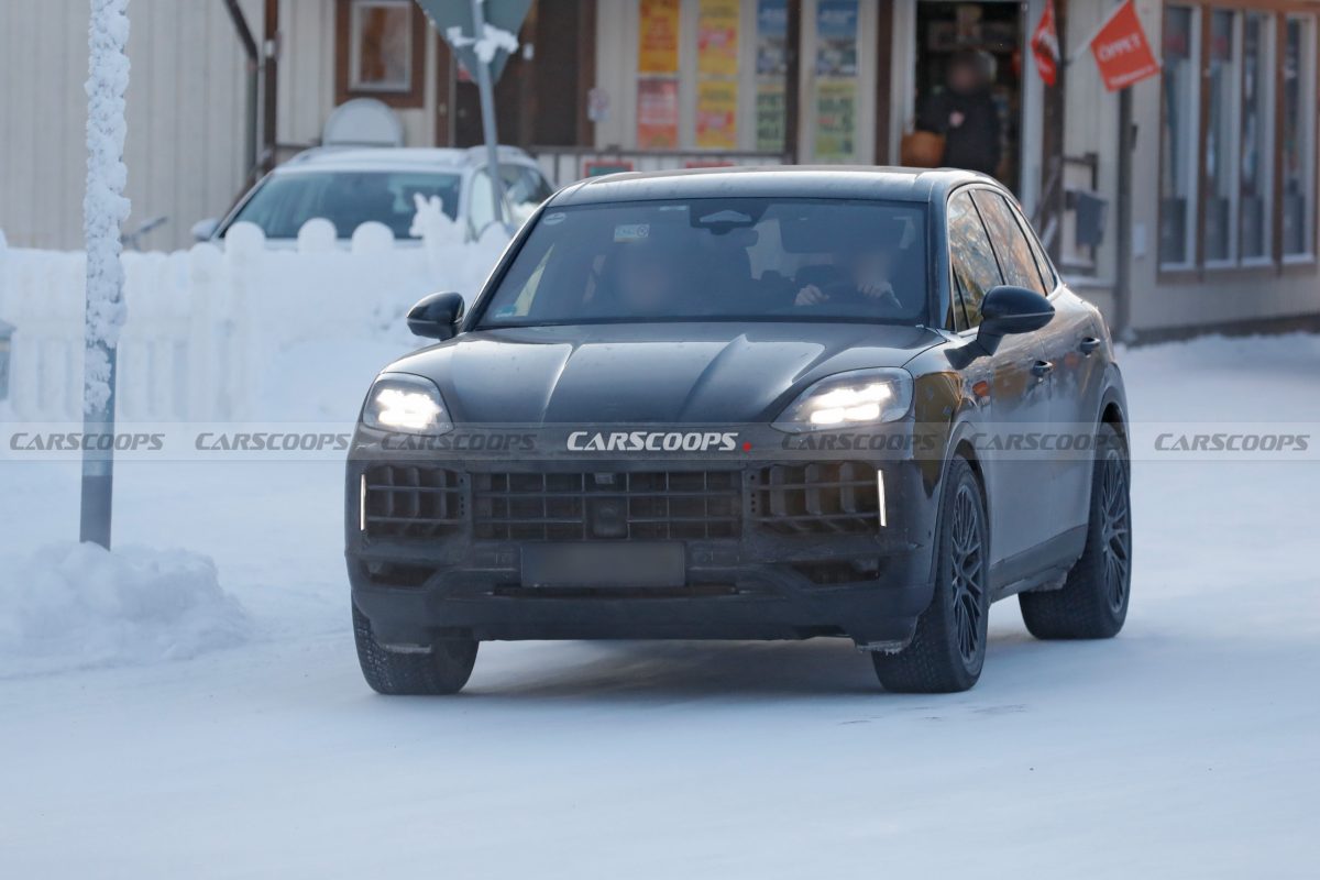 Оновлений Porsche Cayenne з ДВЗ помітили на зимових тестах: що готує німецький бренд - фото 3