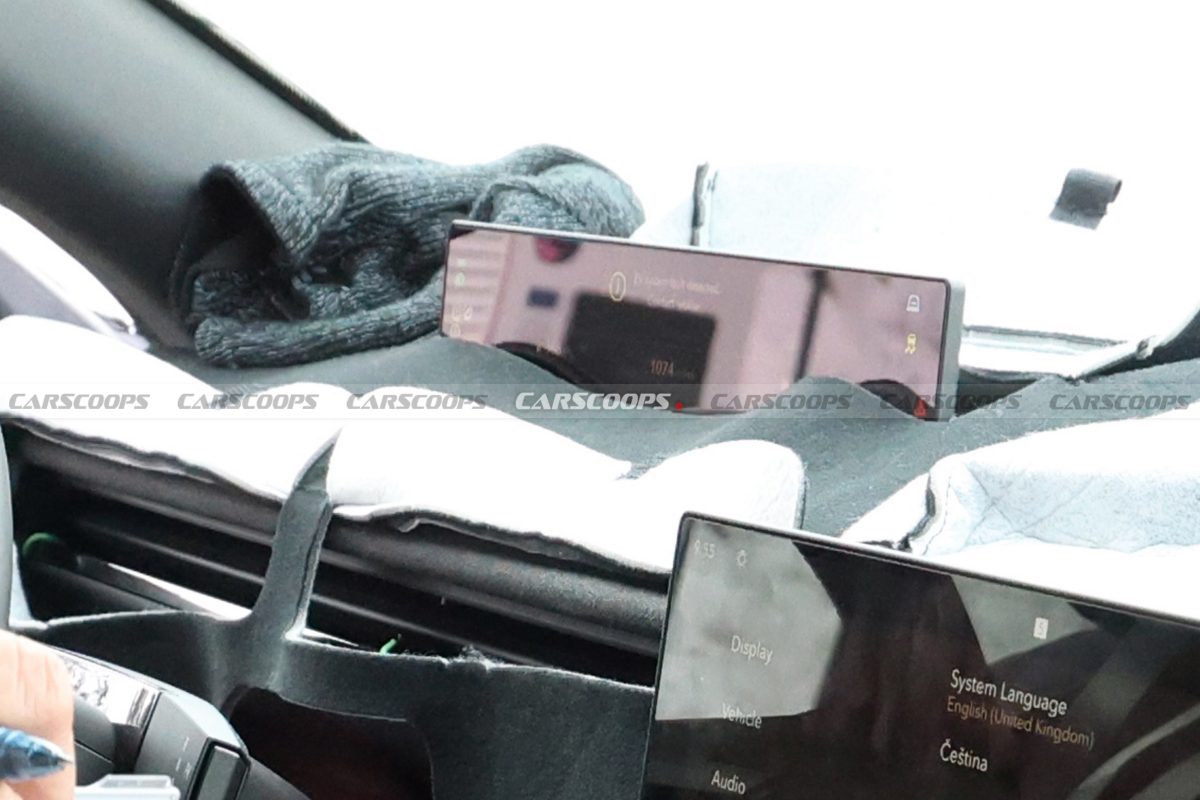 Шпигунські фото розкрили інтер'єр та дизайн нового електричного Range Rover Velar - фото 6