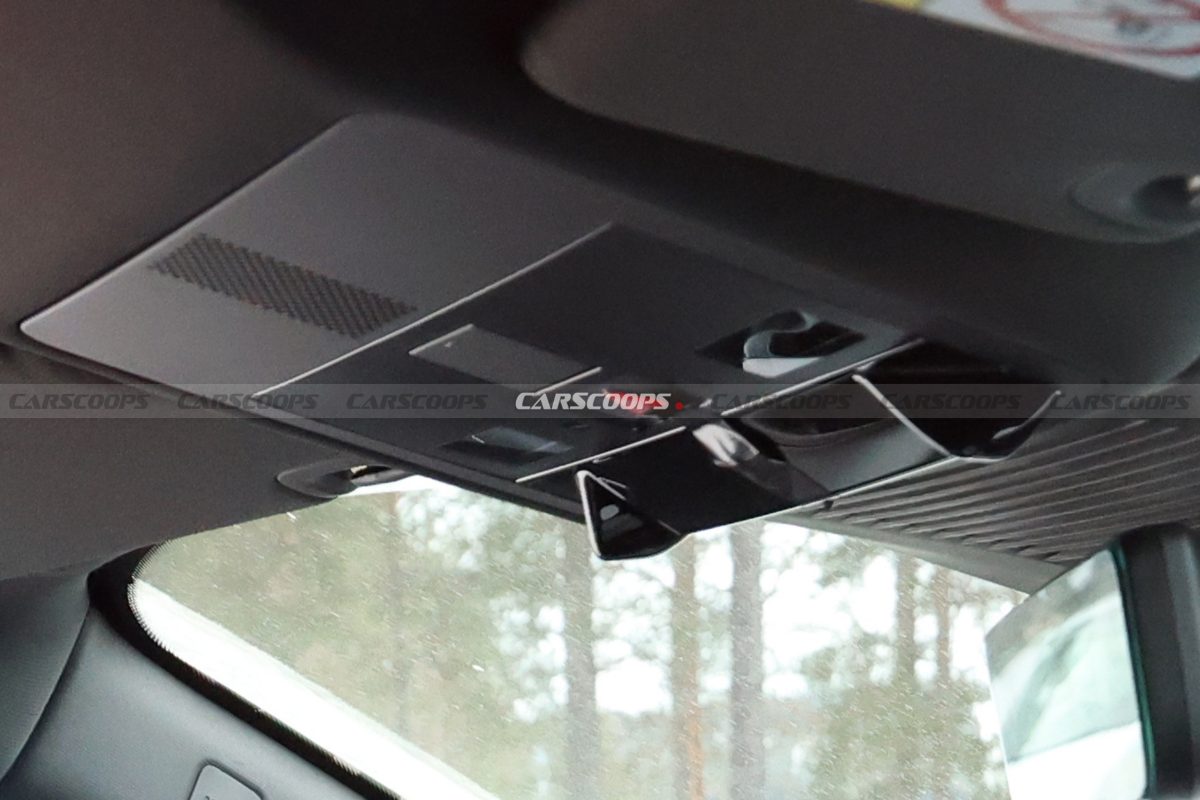 Шпигунські фото розкрили інтер'єр та дизайн нового електричного Range Rover Velar - фото 8