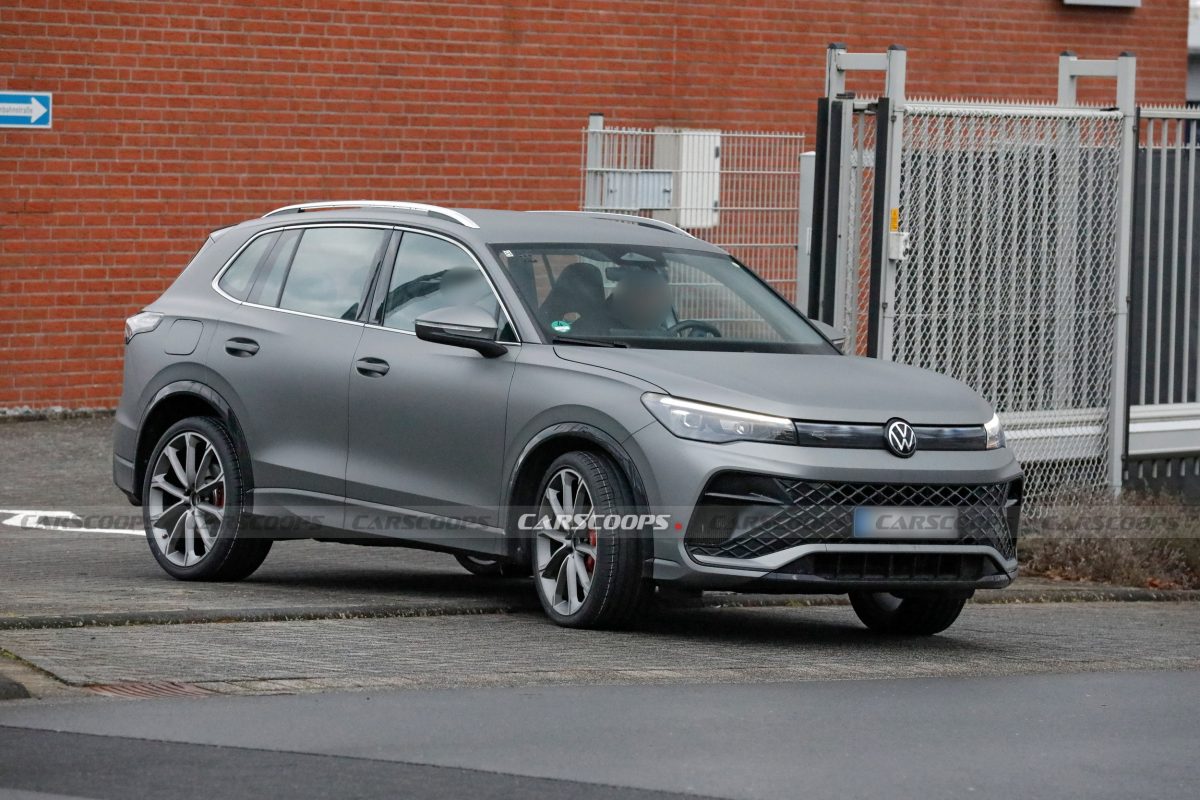 Секрети розкрито: як виглядатиме новий заряджений кросовер Volkswagen Tiguan R - фото 1