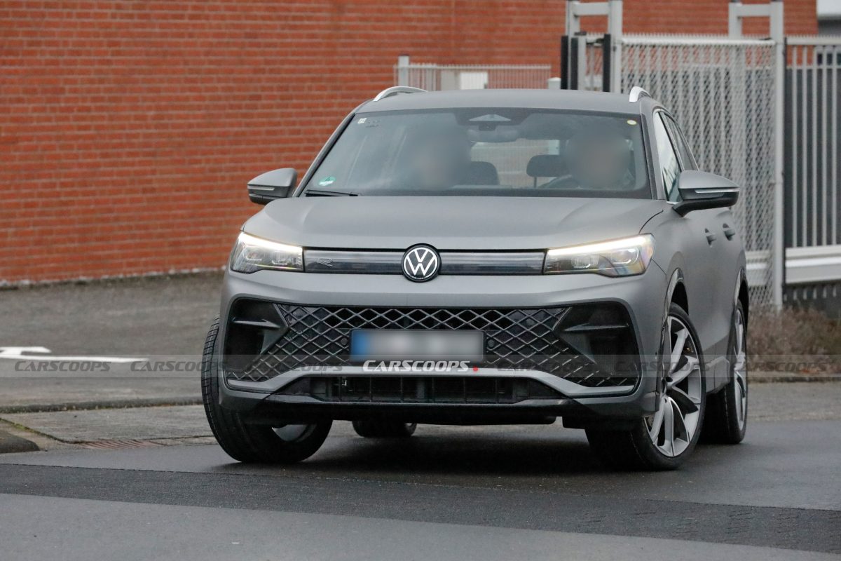Секрети розкрито: як виглядатиме новий заряджений кросовер Volkswagen Tiguan R - фото 2