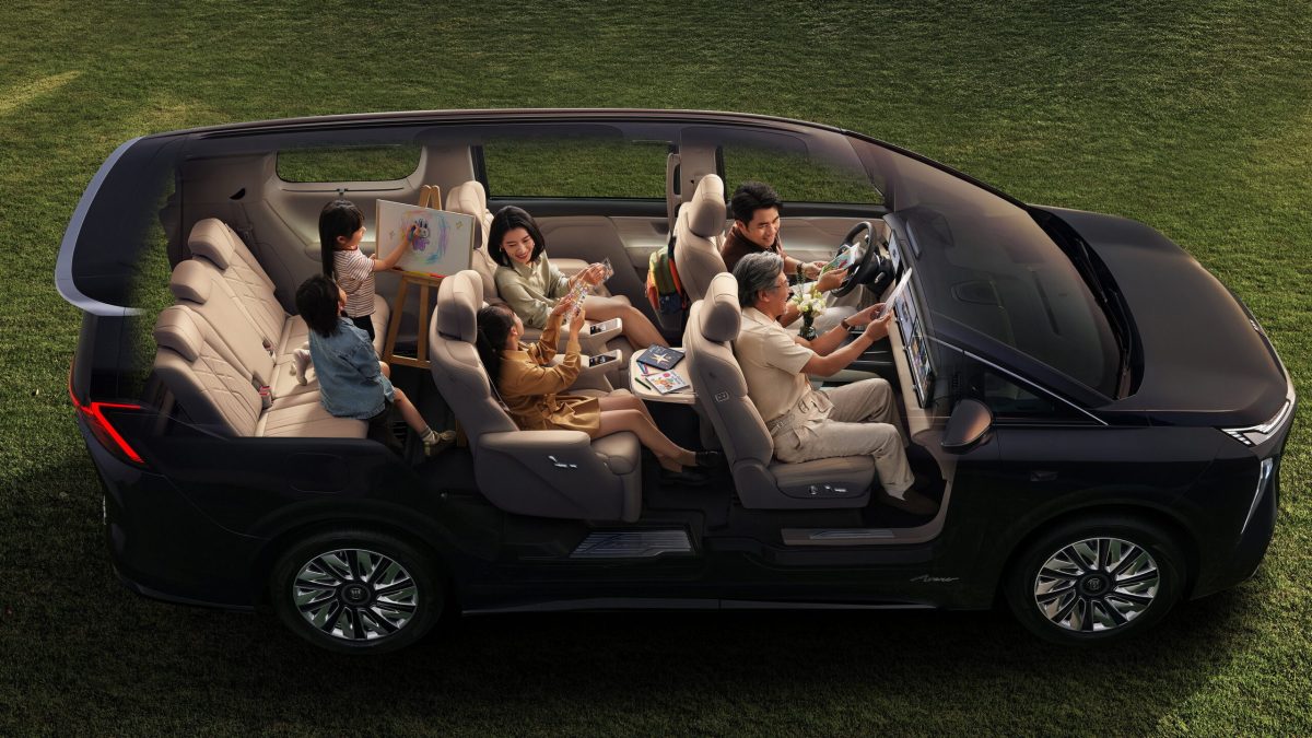 Buick показав розкішний електричний мінівен Encasa EV потужністю 646 к.с. - фото 4