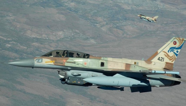 Ізраїль заявив про знищення літака верховного лідера Ірану