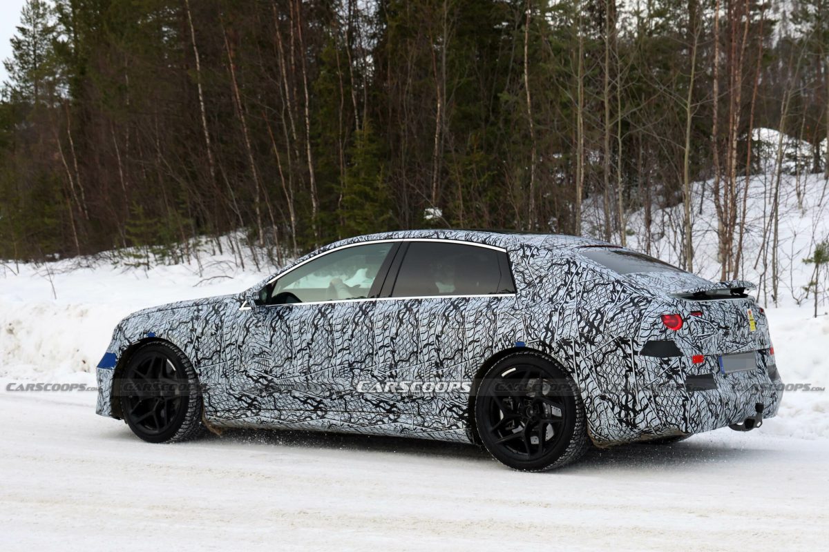 Електричний Mercedes-Benz C-Class AMG виїхав на тести: дизайн фастбека та 800 кінських сил - фото 8