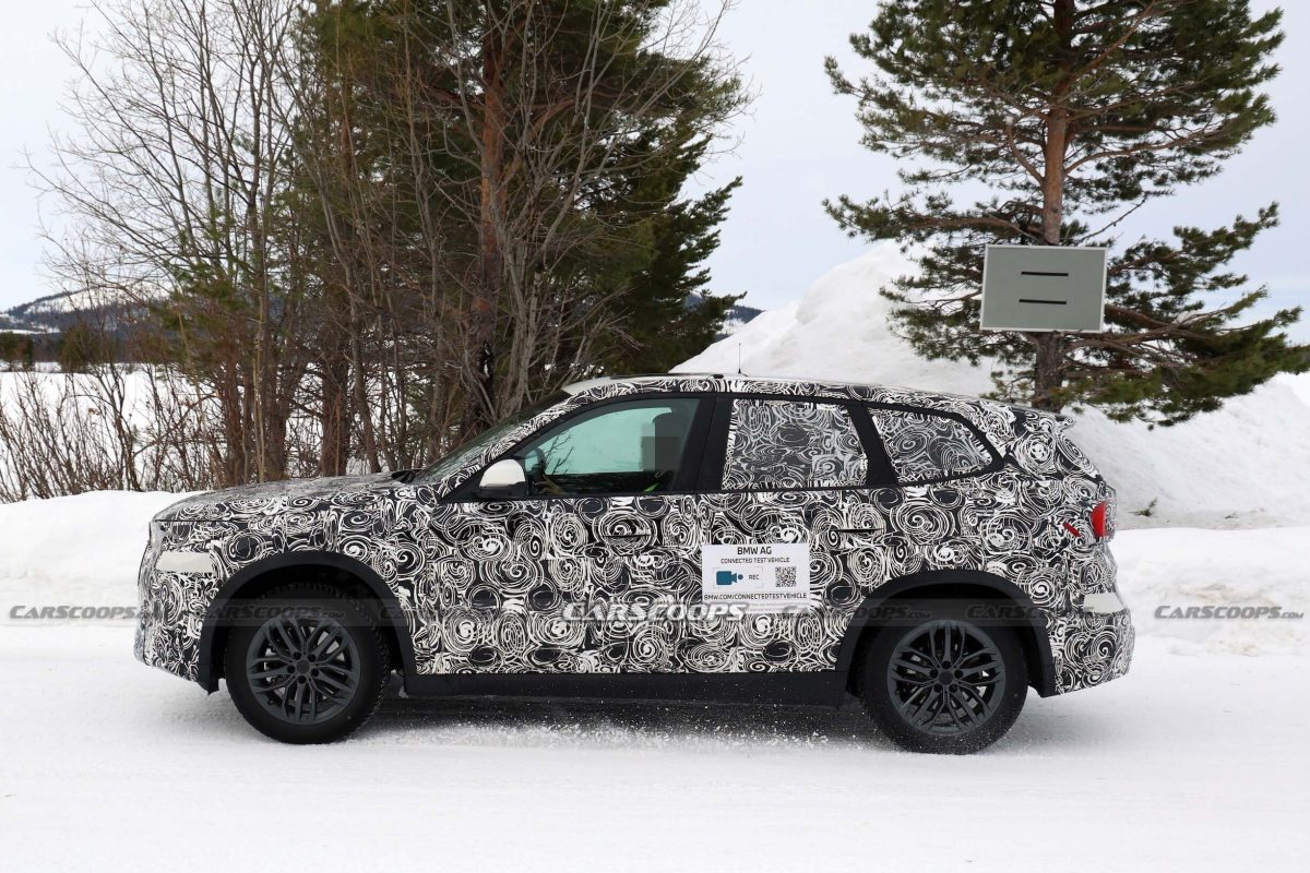 Рестайлінг BMW X1: кросовер отримав футуристичний дизайн у стилі Neue Klasse - фото 8