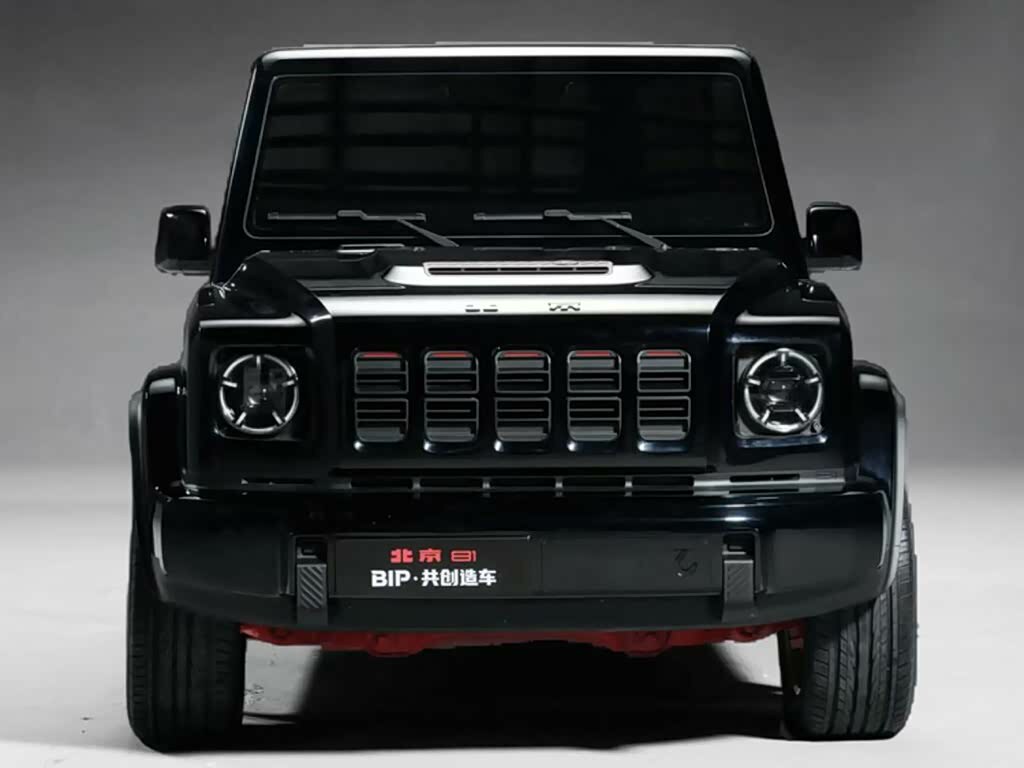 Китайський мікс Mercedes G-Class та Jeep Wrangler: розсекречено новий позашляховик BAIC BJ81 - фото 3