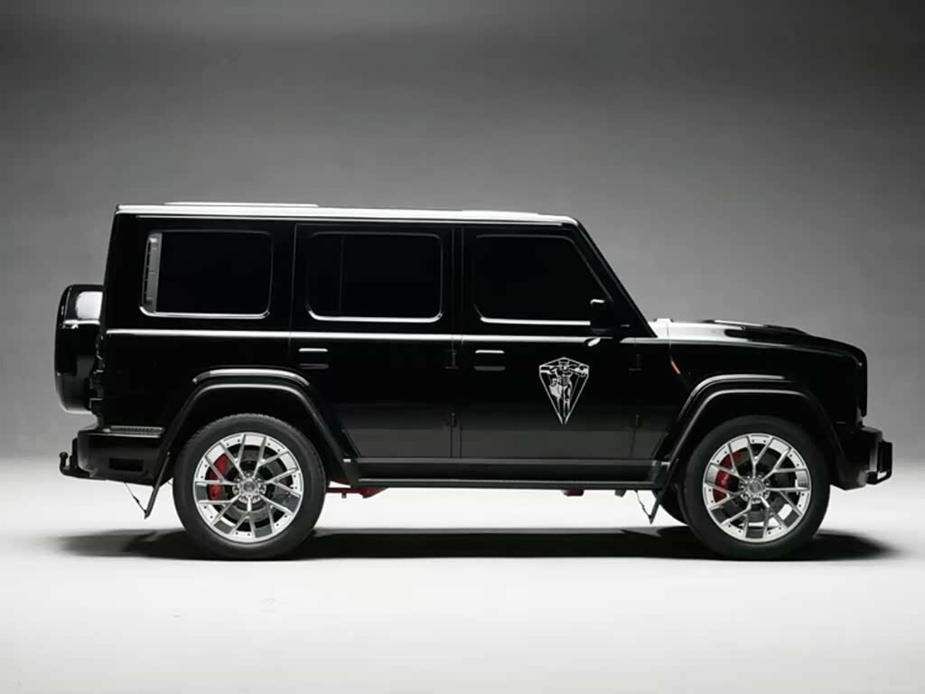 Китайський мікс Mercedes G-Class та Jeep Wrangler: розсекречено новий позашляховик BAIC BJ81 - фото 4